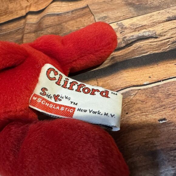 Vintage Clifford The Big Red Dog Plush Bean Bag Toy Scholastic Side Kicks 1997 - Picture 8 of 9